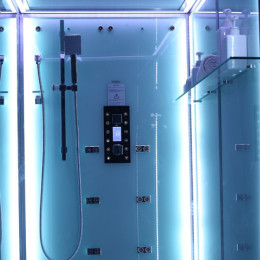 Detailansicht mit Bedienelement und Armaturen